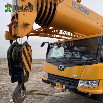 Venda de Guindastes de Caminhão de 40t Guindastes de Caminhão Usados com Capacidade Máxima de Carga de 10-100 Toneladas e Método de Resfriamento a Água
